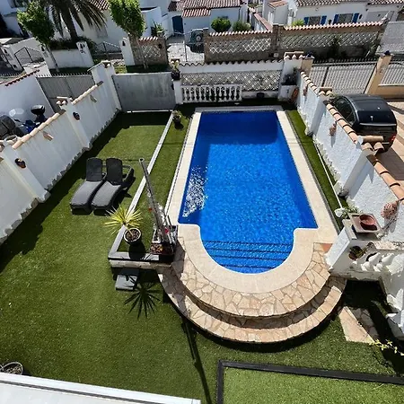 Avec Piscine Sur